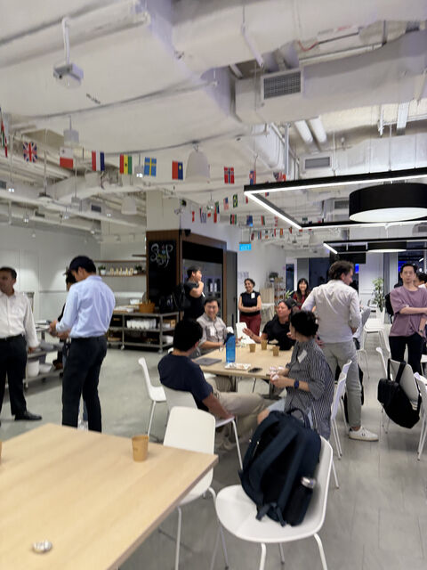 Founders and operators sharing business perspectives at the Stripe and INTERLUNAR event